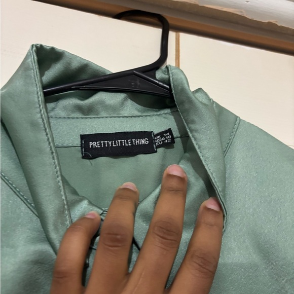 PrettyLittleThing Mint Green Satin Shirt - Picture 4 of 4